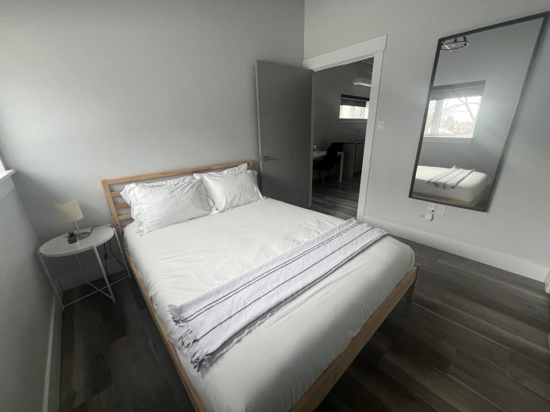 Aparthotel Station 1 By Terra Hospitality Moncton Exterior foto